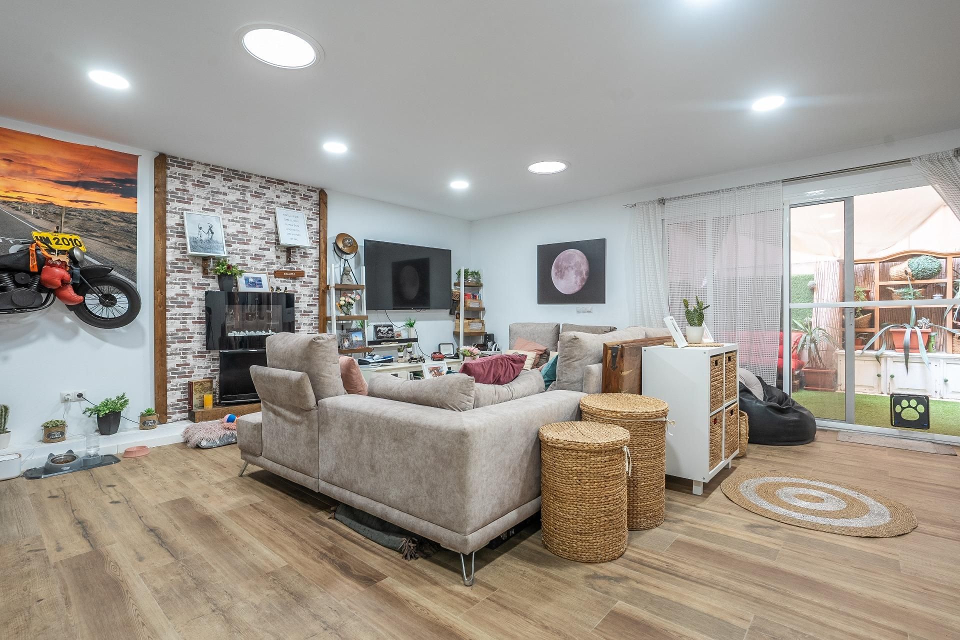 Sala d'estar de Planta baixa en venda en  Almería Capital amb Aire condicionat, Terrassa i Traster