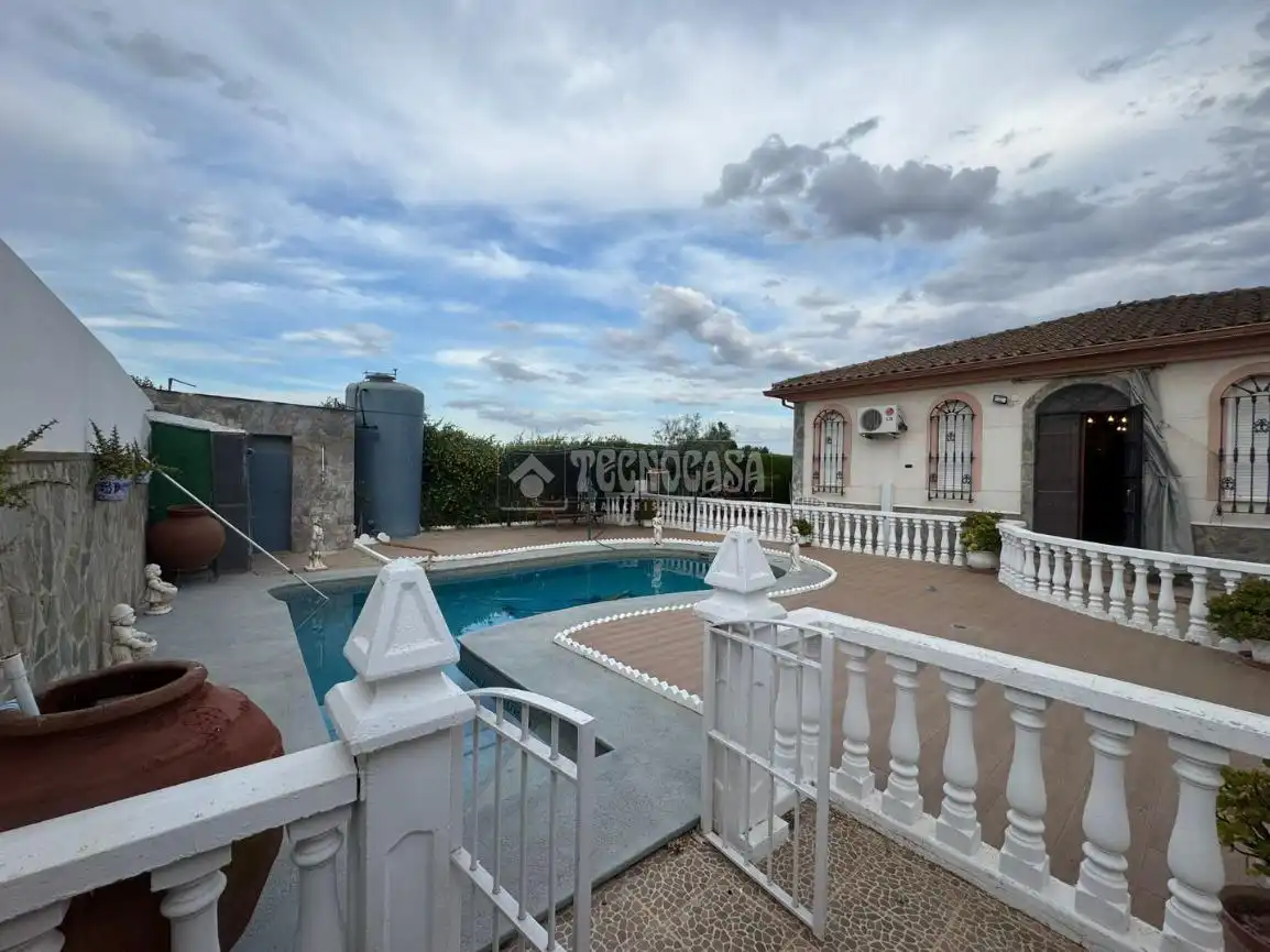 Exterior view of Country homes for sale in Almendralejo  with Air Conditioner and Furnished