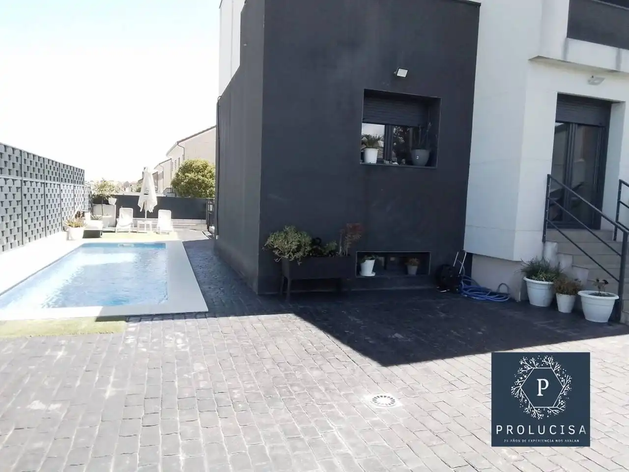 Piscina de Casa adosada en venda en Moraleja de Enmedio amb Aire condicionat, Calefacció i Terrassa