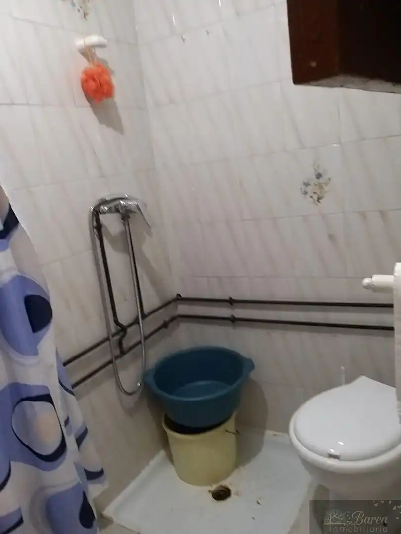 Badezimmer von Haus oder Chalet zum Verkauf in Iznájar mit Terrasse, Abstellraum und Balkon