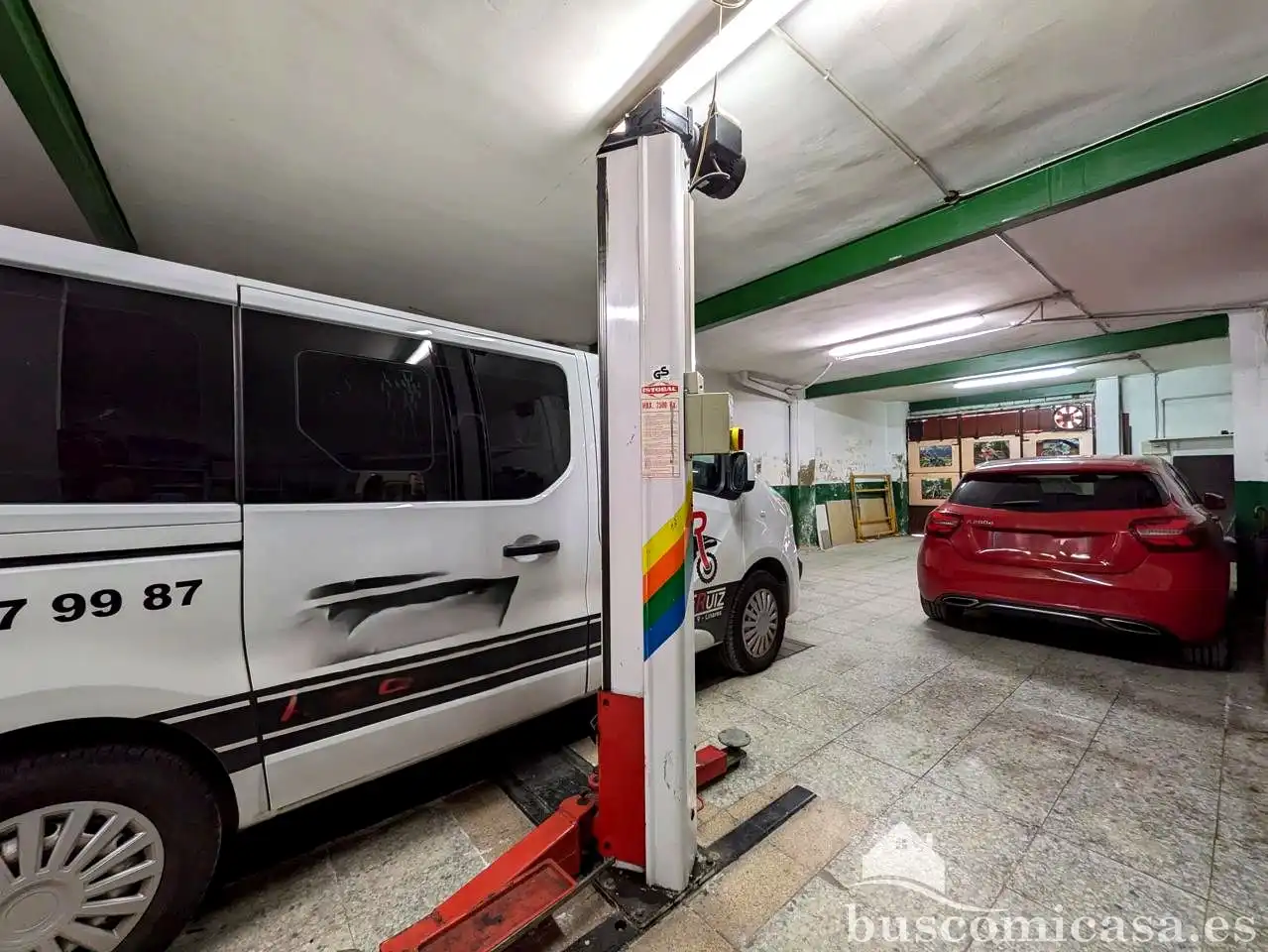 Aparcament de Casa o xalet en venda en Linares amb Aire condicionat, Terrassa i Balcó