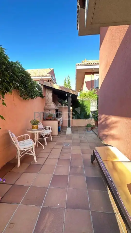 Reihenhaus mit Pool zum Verkauf in Rengalengo, imagen 5