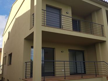 Casa con balcón en venta en Palau de Santa Eulàlia