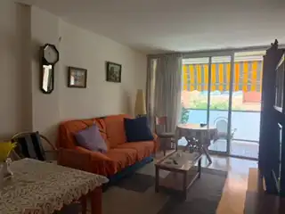 Sala de estar de Piso en venta en Sant Feliu de Llobregat con Calefacción, Parquet y Balcón