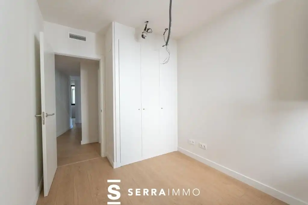 Habitación de Ático en venta en Vilanova i la Geltrú con Aire acondicionado, Terraza y Balcón