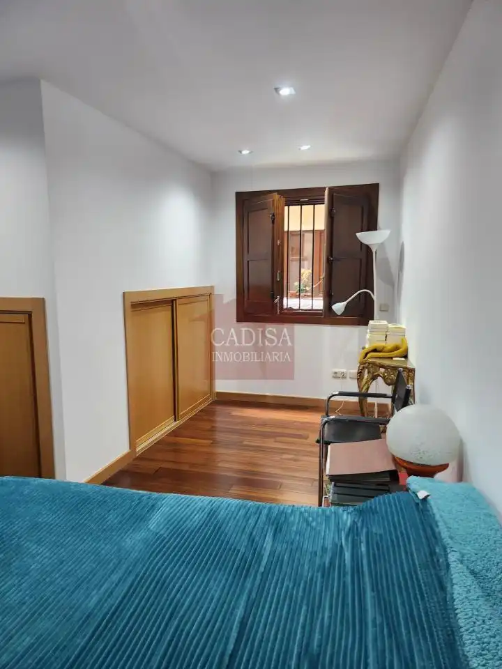 Bedroom of Apartments for rent in Salamanca  with Heating and Furnished