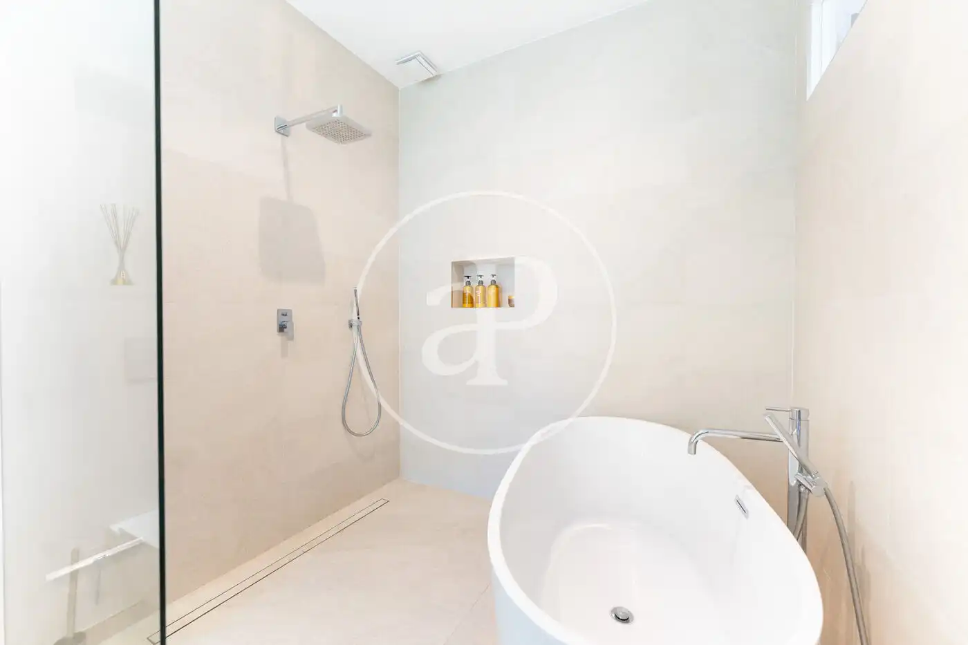 Bathroom of Houses for sale in Sóller  with Air Conditioner, Heating and Terrace