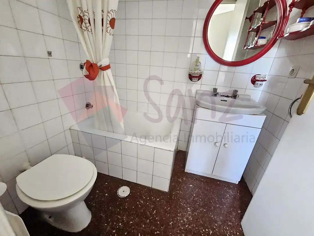 Baño de Piso de alquiler en  Logroño con Calefacción y Balcón