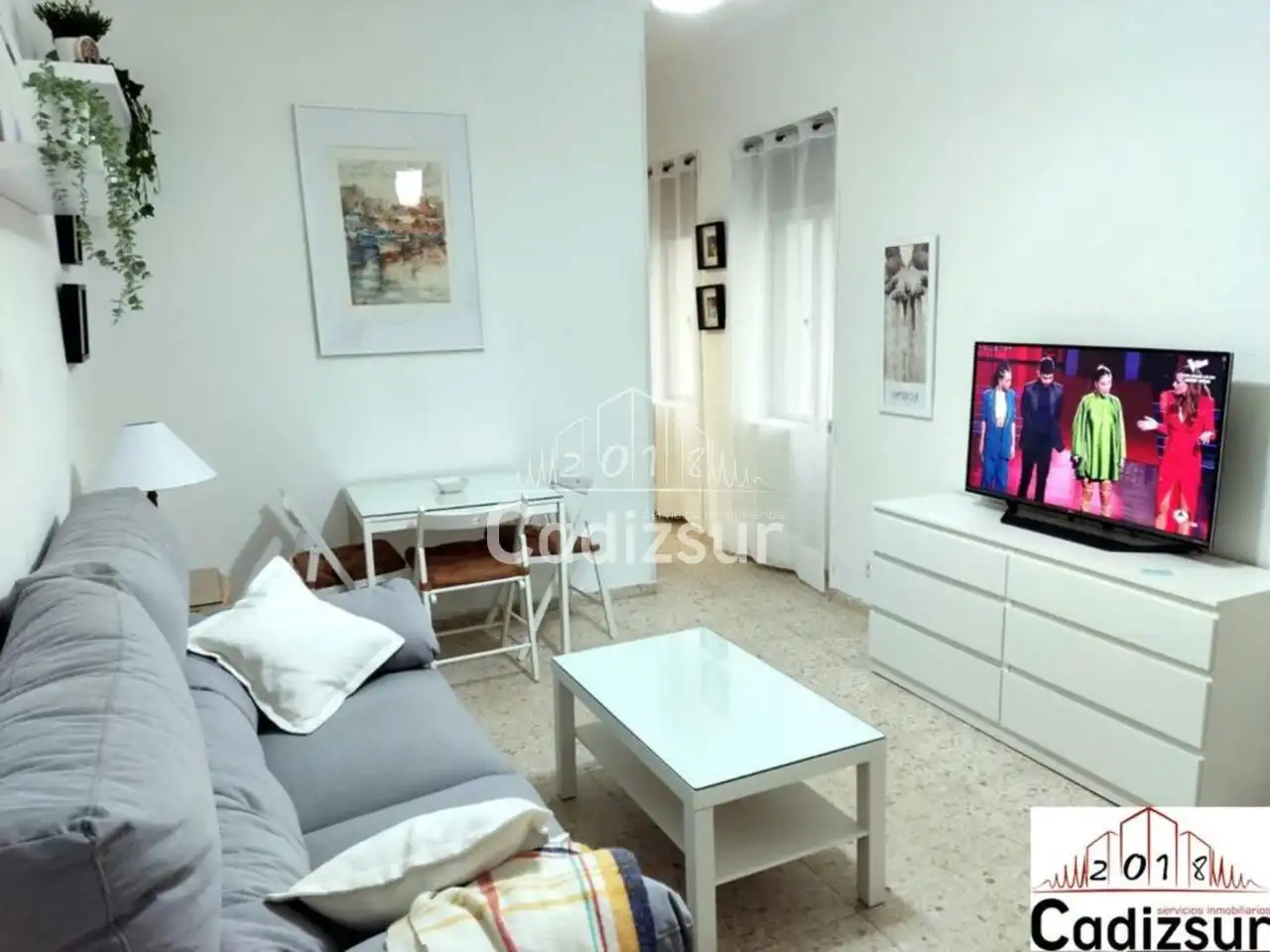 Living room of Apartments for rent in Cádiz