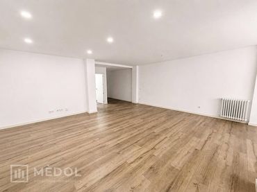 Flat with lift to rent in Avenida President Lluís Companys