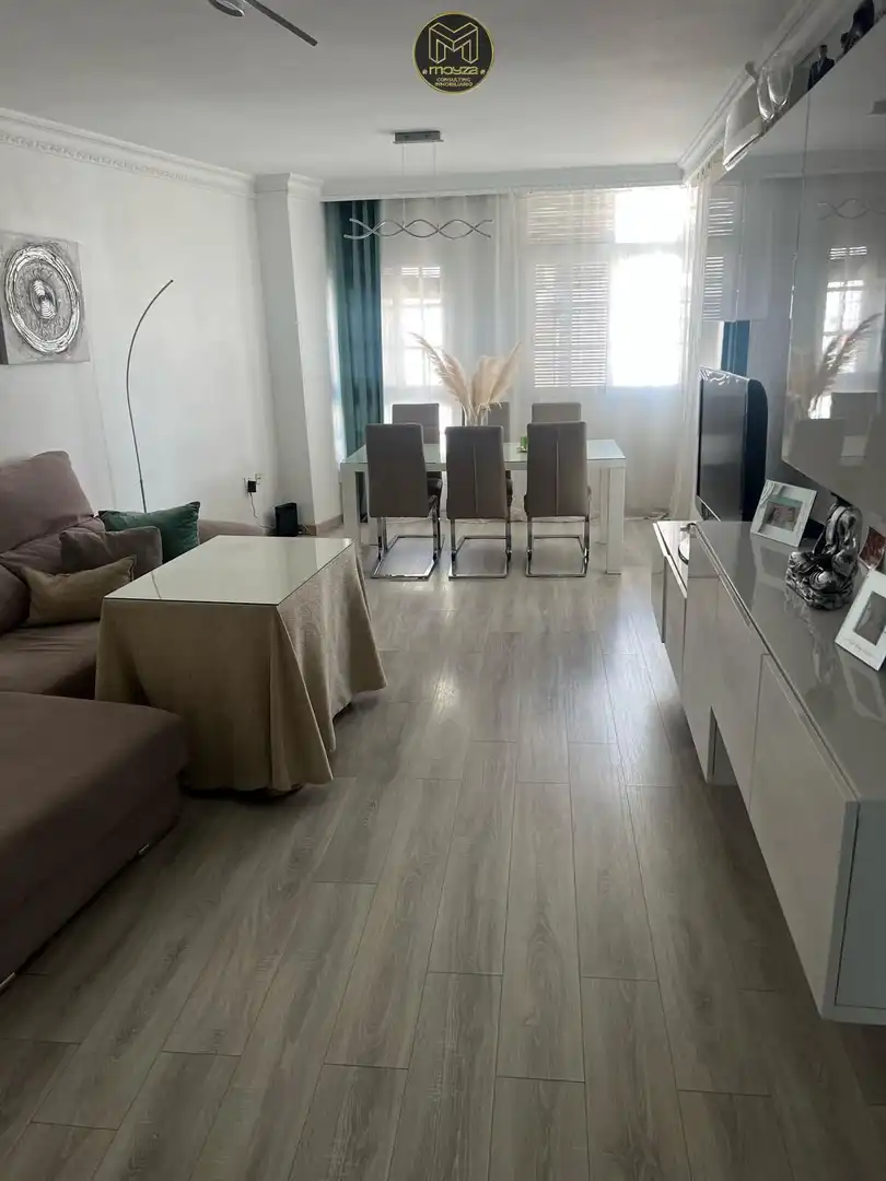 Piso con terraza en venta en Martos