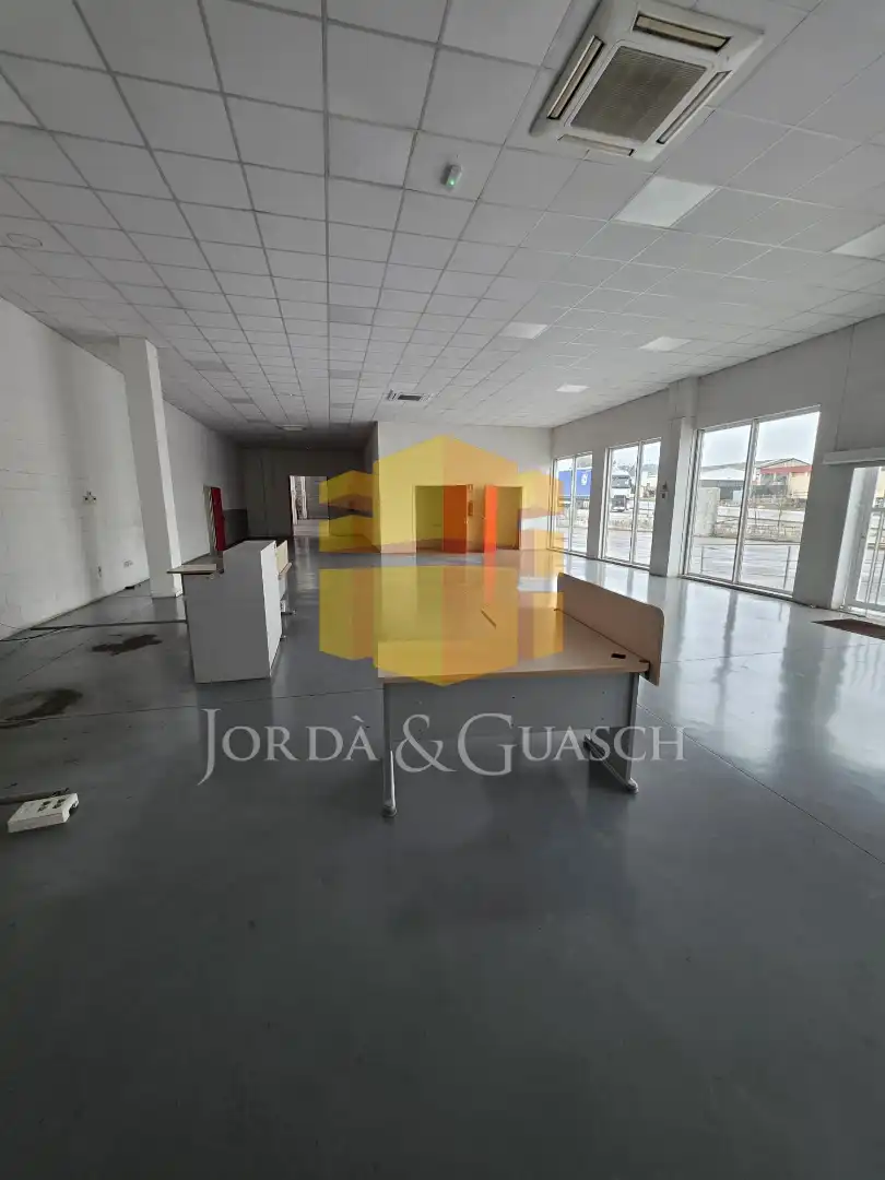 Industrial building with lift to rent in Carrer Química 30, imagen 7
