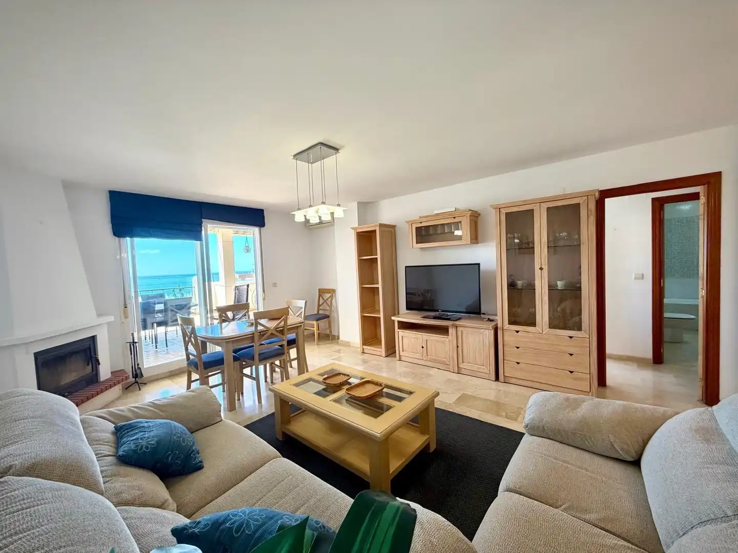 Sala de estar de Piso en venta en Benalmádena con Aire acondicionado, Jardín privado y Terraza