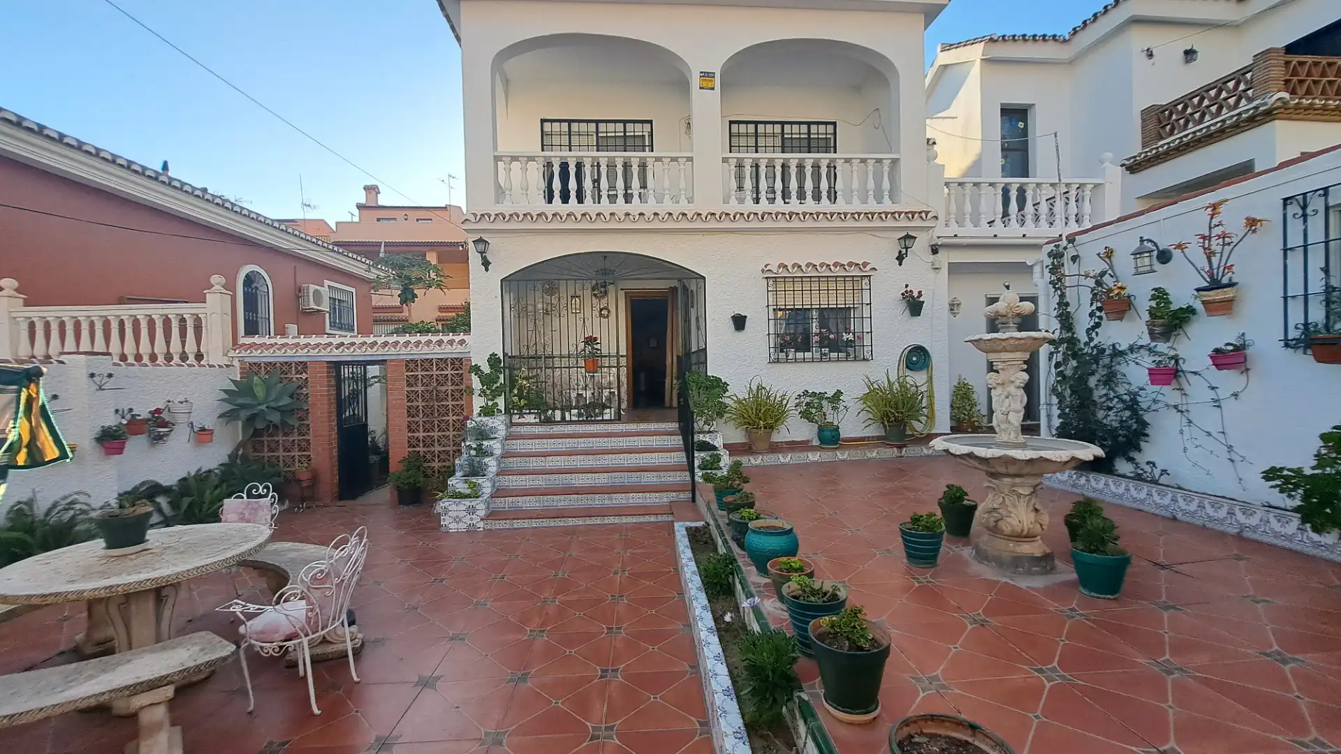 Jardí de Casa o xalet en venda en Benalmádena amb Aire condicionat, Terrassa i Moblat