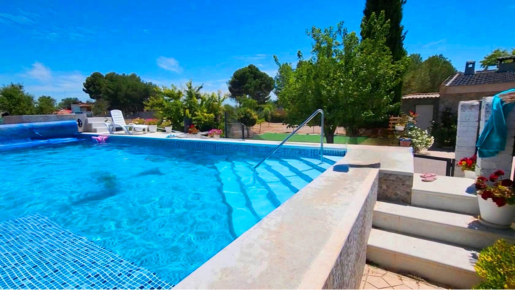 Piscina de Casa o xalet en venda en  Albacete Capital amb Aire condicionat, Jardí privat i Terrassa