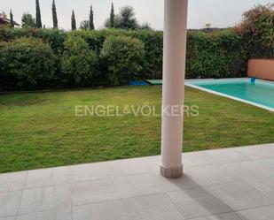 Terrace of House or chalet to rent in La Moraleja  with Air Conditioner, Heating and Private garden