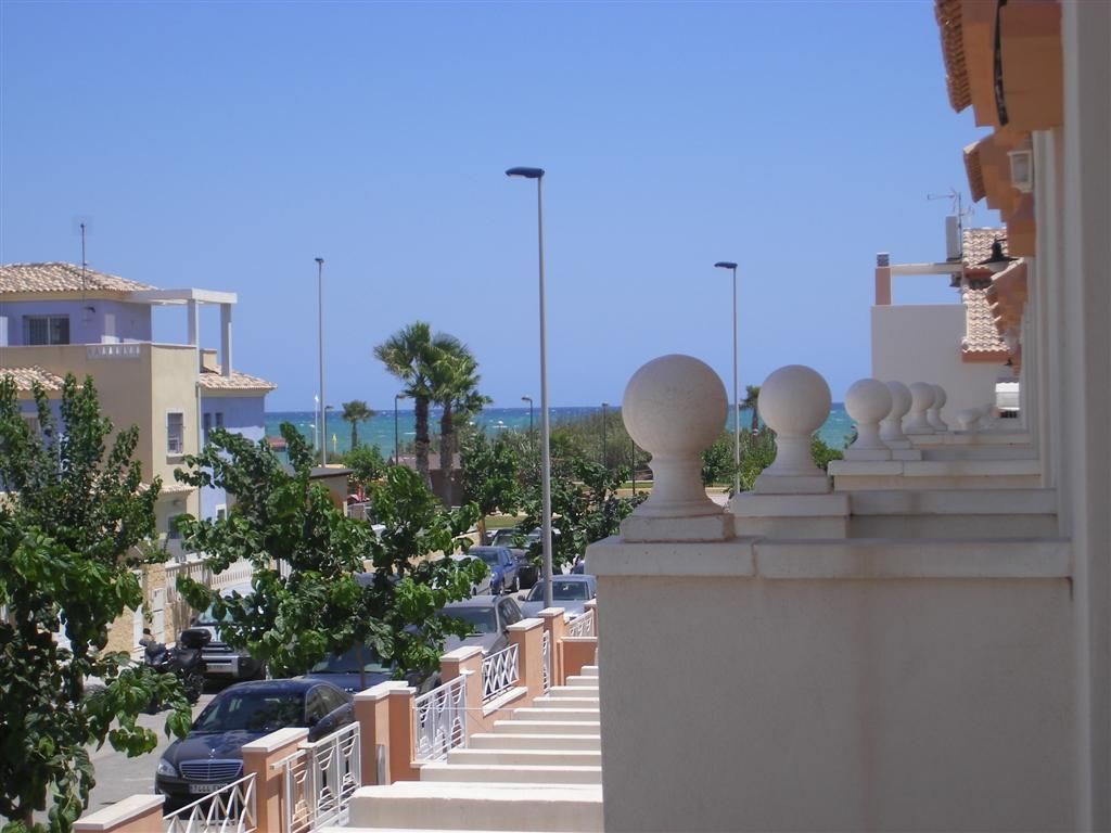 Single-family semi-detached to rent in Calle Azahar, 7, El Mojón