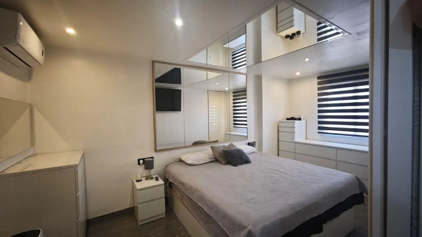 Habitación de Piso en venta en Valencia con Amueblado, Horno y Microondas