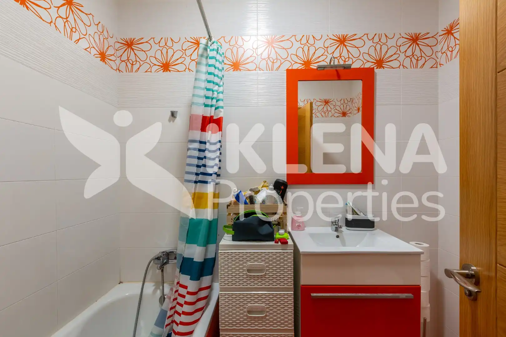 Bathroom of Houses for sale in Roquetas de Mar  with Air Conditioner, Private garden and Parquet flooring