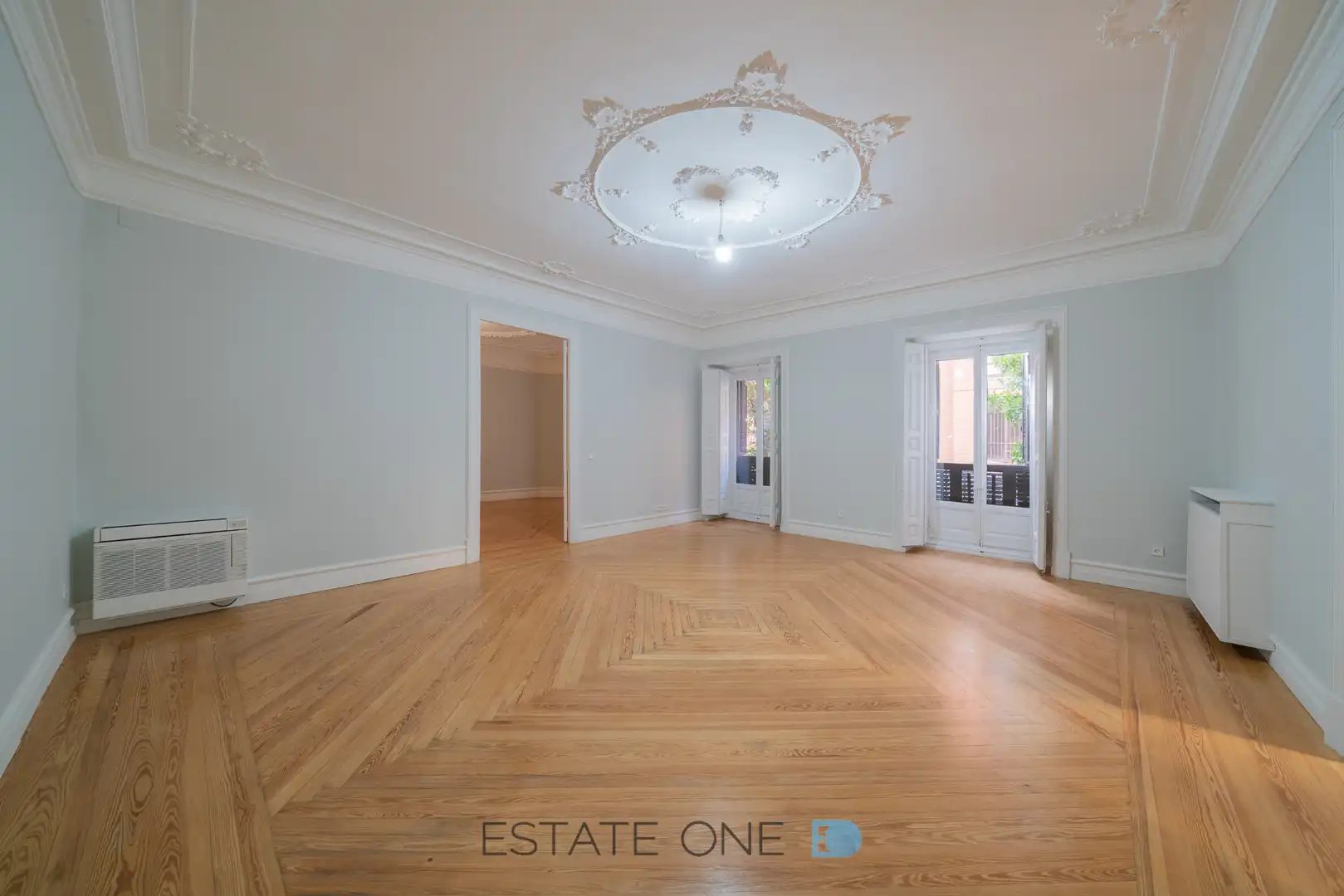 Ground floor for rent in Calle de Lope de Vega, Cortes - Huertas