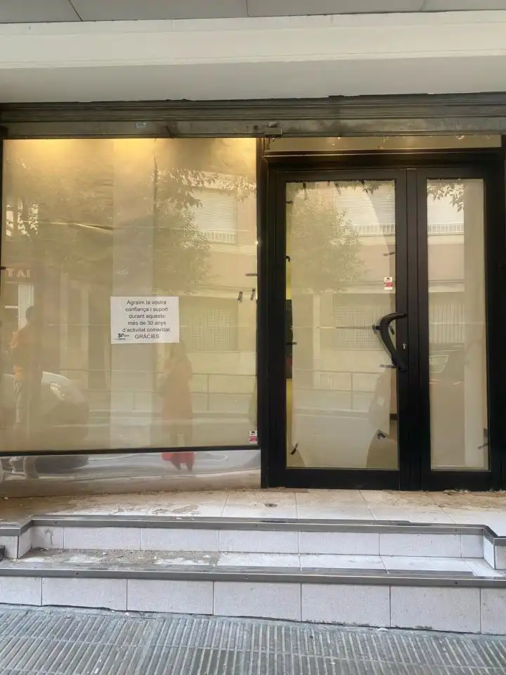 Locale commerciale in vendita a Carrer Canonge Brugulat
