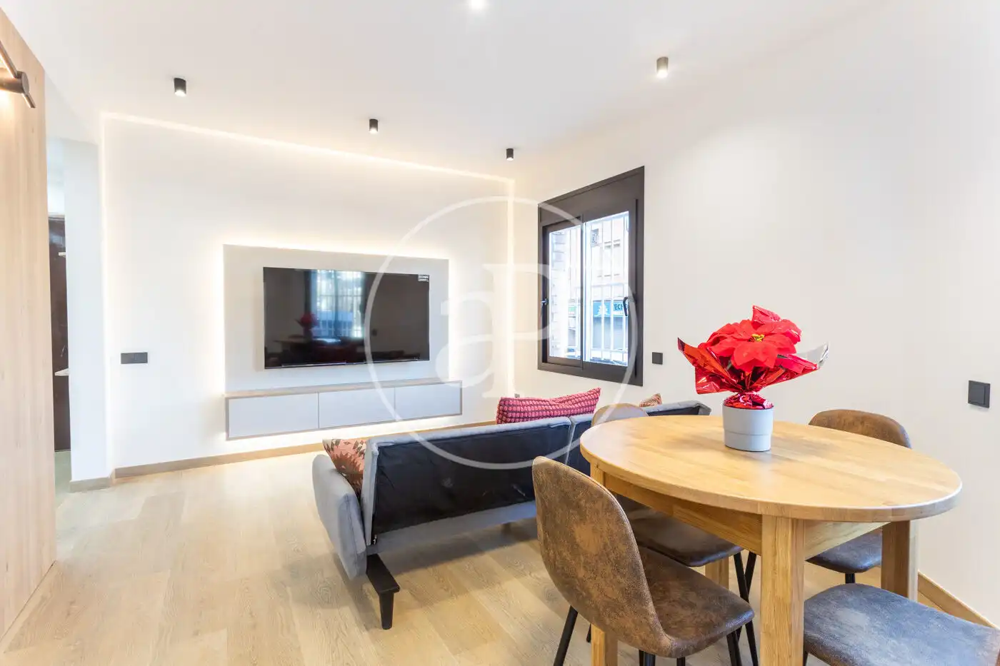 Sala de estar de Piso en venta en Sant Feliu de Llobregat con Aire acondicionado, Calefacción y Amueblado