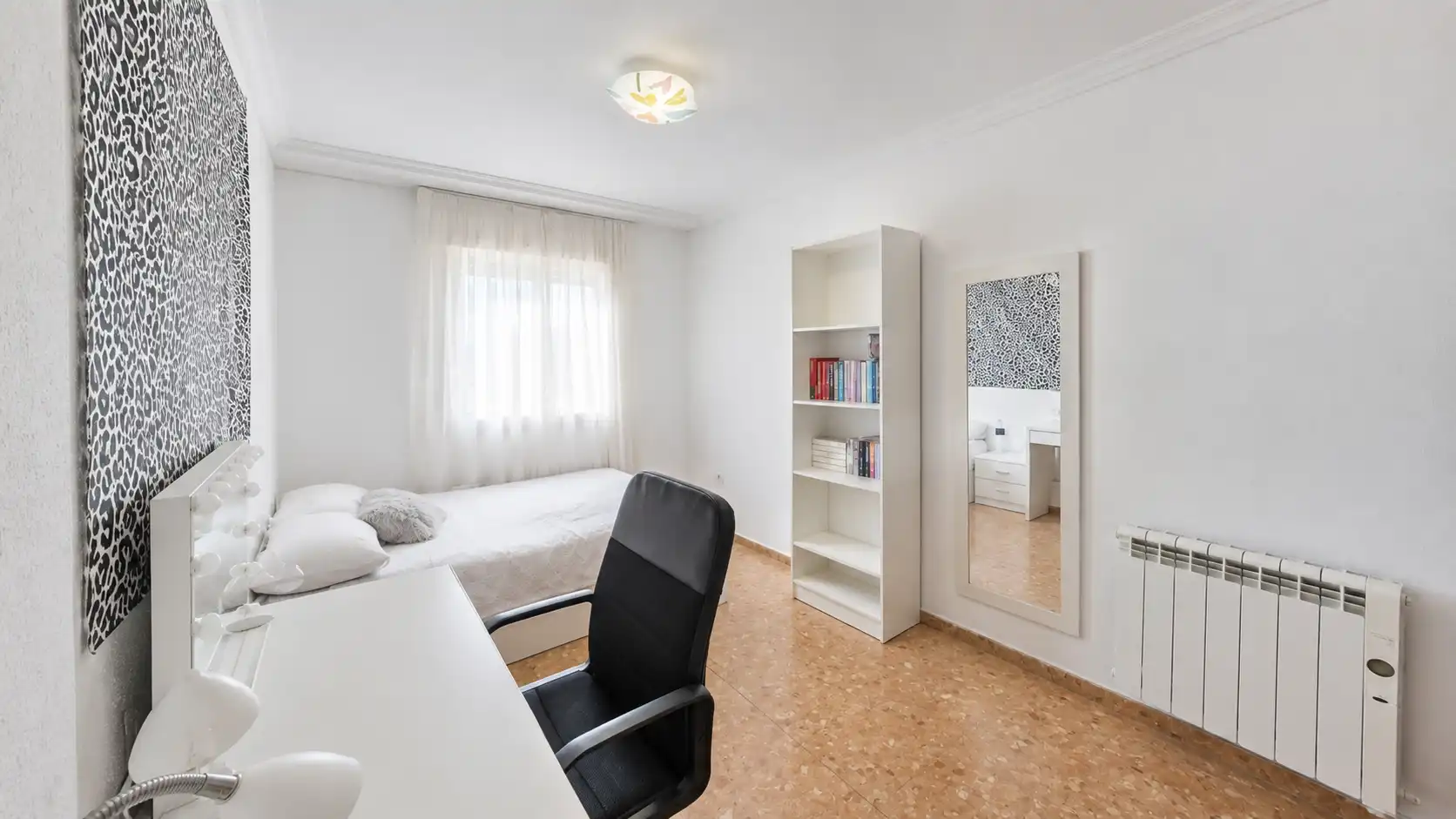 Habitación de Piso en venta en Cheste con Calefacción y Balcón