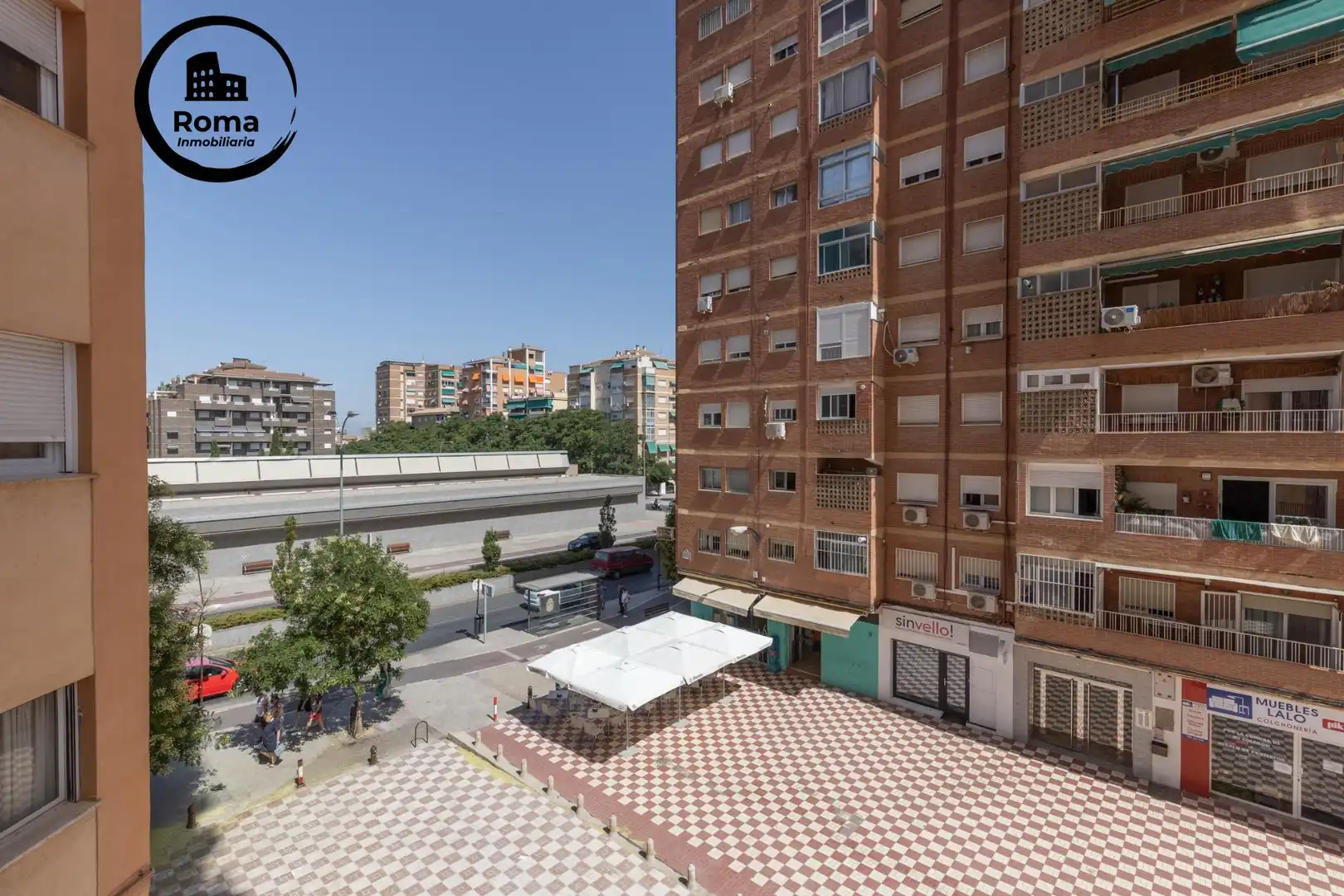 Vista exterior de Piso en venta en Granada con Terraza, Amueblado y Balcón
