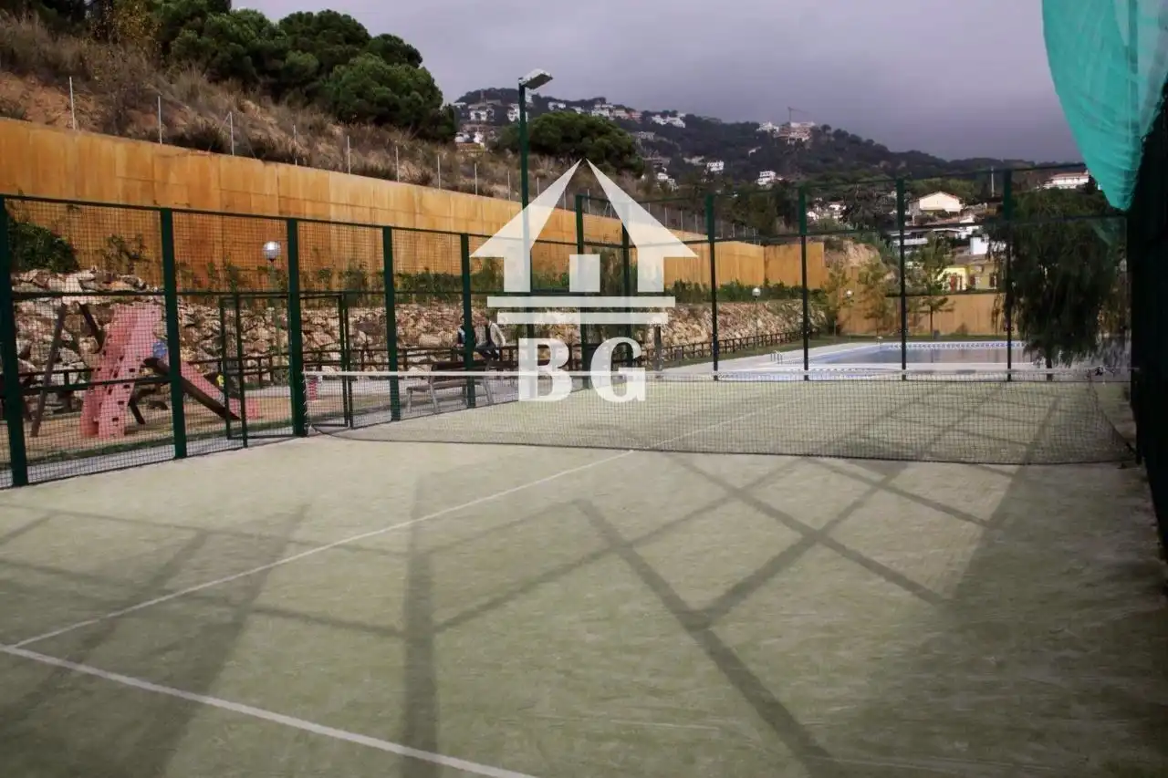 Außenansicht von Wohnung zum Verkauf in Lloret de Mar mit Klimaanlage, Heizung und Terrasse