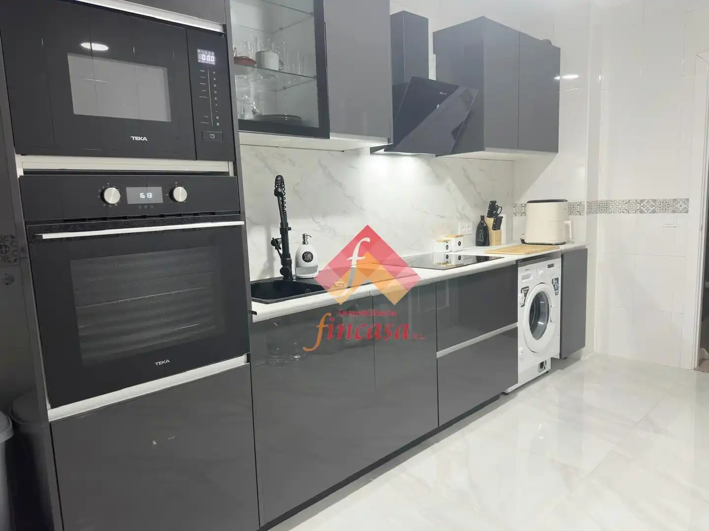 Kitchen of Flat for sale in Ronda  with Air Conditioner, Heating and Terrace