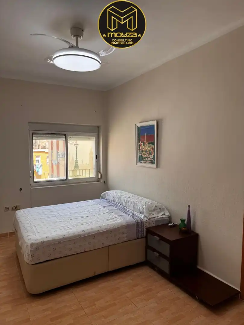 Schlafzimmer von Wohnung zur Miete in Linares mit Klimaanlage und Heizung