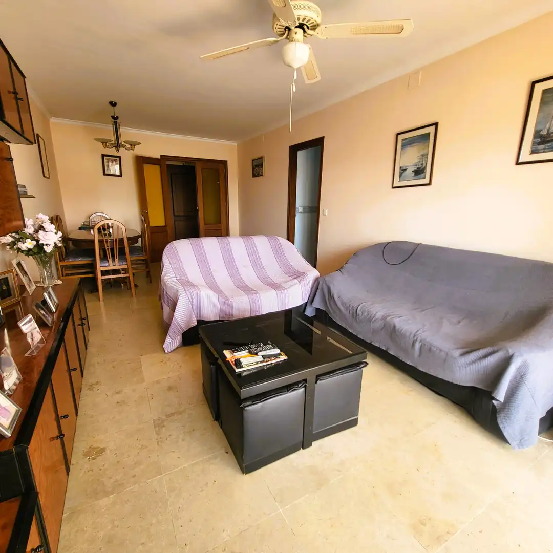 Sala d'estar de Apartament en venda en Estepona amb Terrassa i Balcó