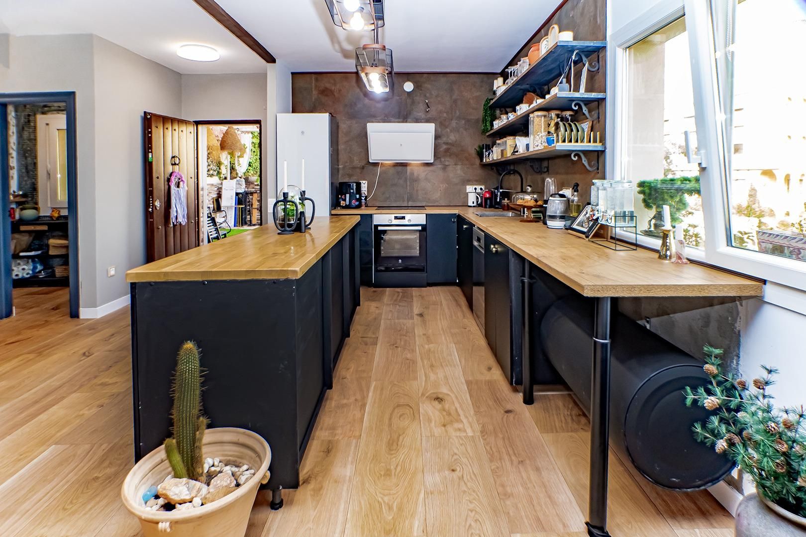 Cuina de Casa adosada en venda en Vícar amb Aire condicionat, Calefacció i Jardí privat