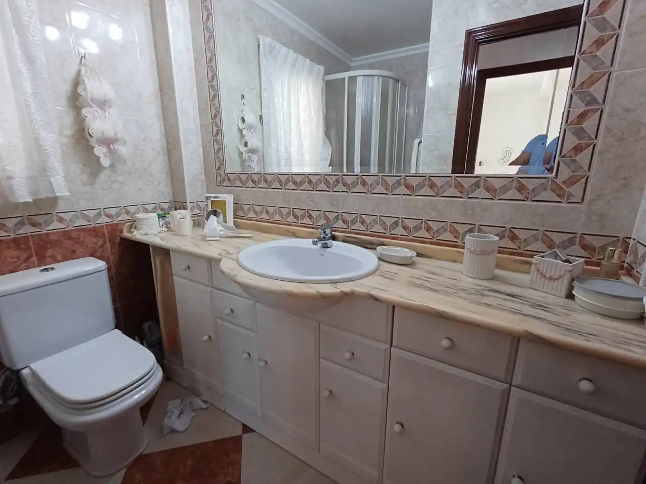 Badezimmer von Wohnung zum Verkauf in Huelva mit Klimaanlage