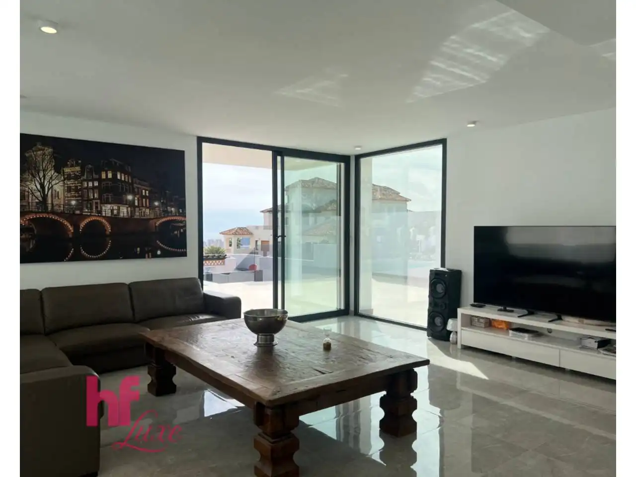 Detached house with pool for sale in Calle Londres, imagen 5