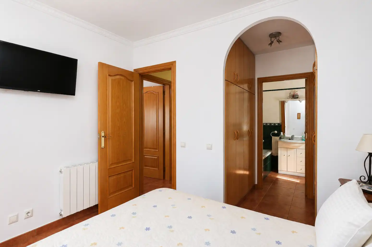 Habitación de Casa o chalet en venta en Sant Andreu de la Barca con Calefacción, Jardín privado y Terraza