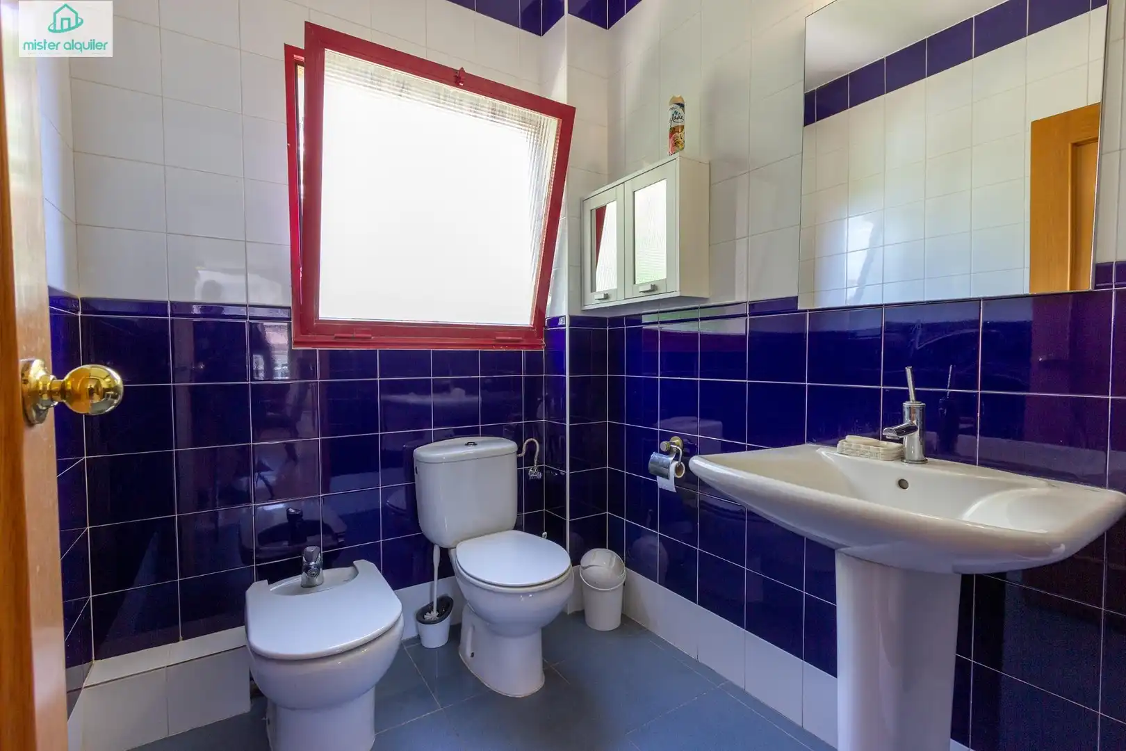 Bathroom of Apartments for rent in El Campello  with Air Conditioner, Terrace and Furnished