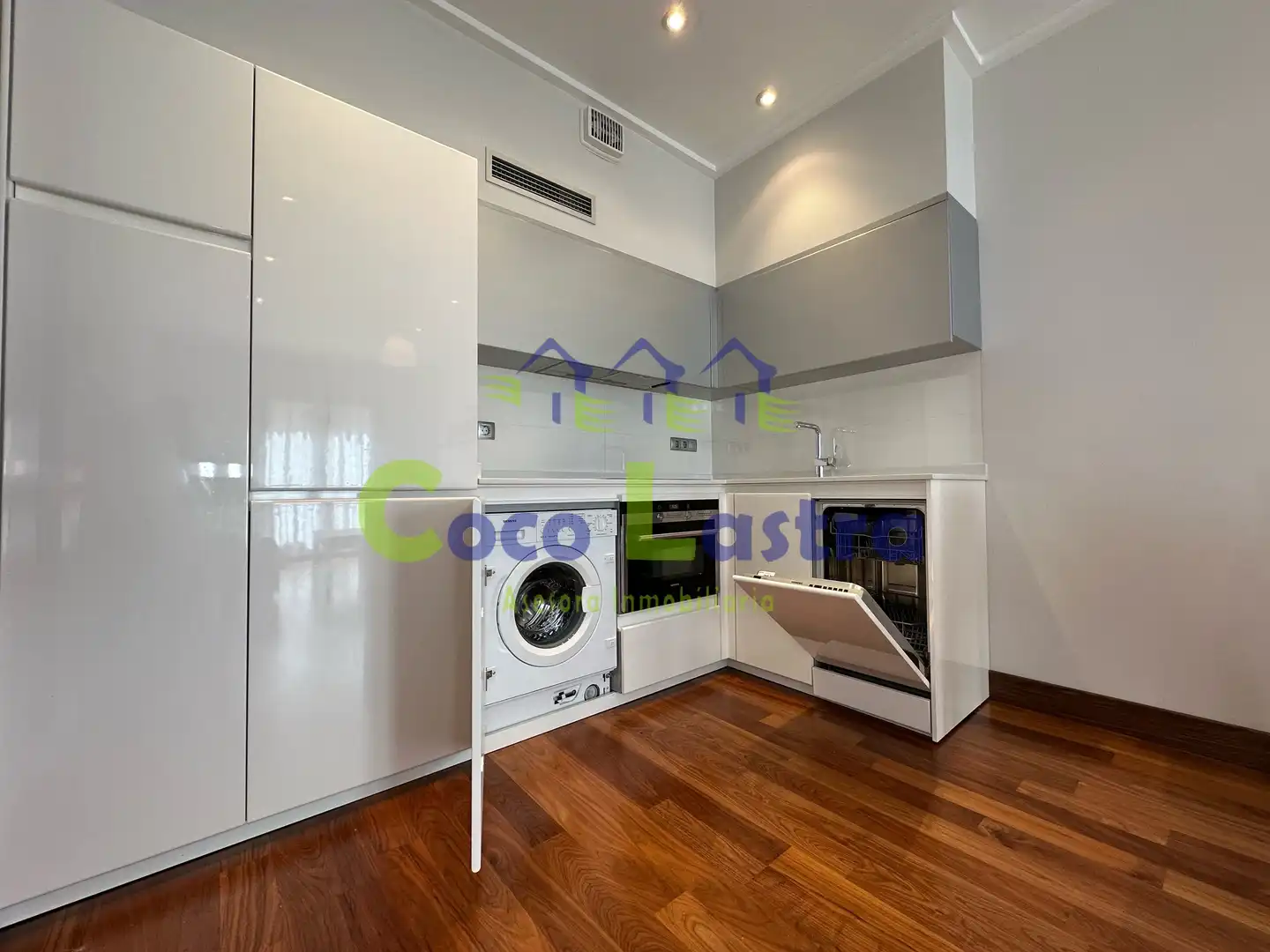 Apartament amb jardí de lloguer a Plaza del Poeta Iglesias 6, imagen 19