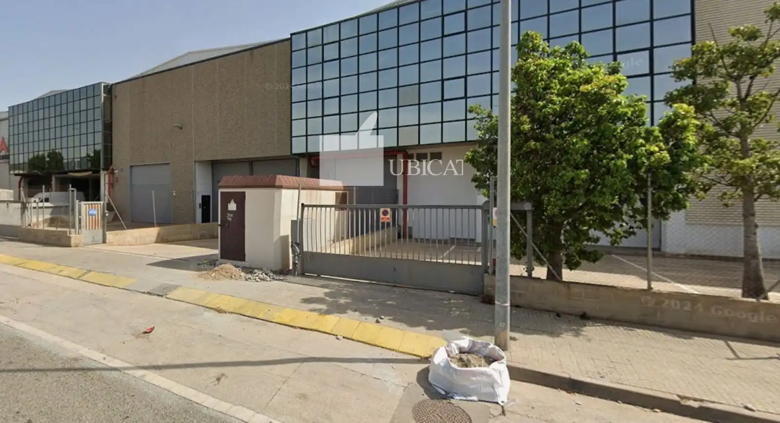 Vista exterior de Nave industrial de alquiler en Gavà