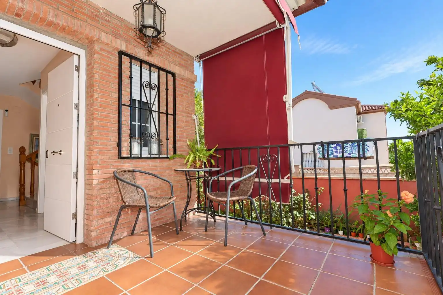 Casa aparellada en venda a Calle CEUTA, imagen 2