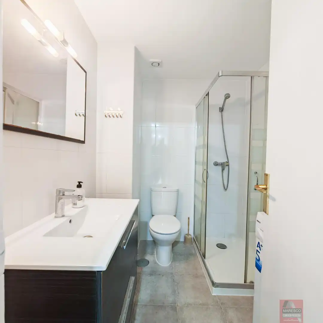 Bathroom of Flat for sale in Fuengirola  with Air Conditioner, Terrace and Balcony