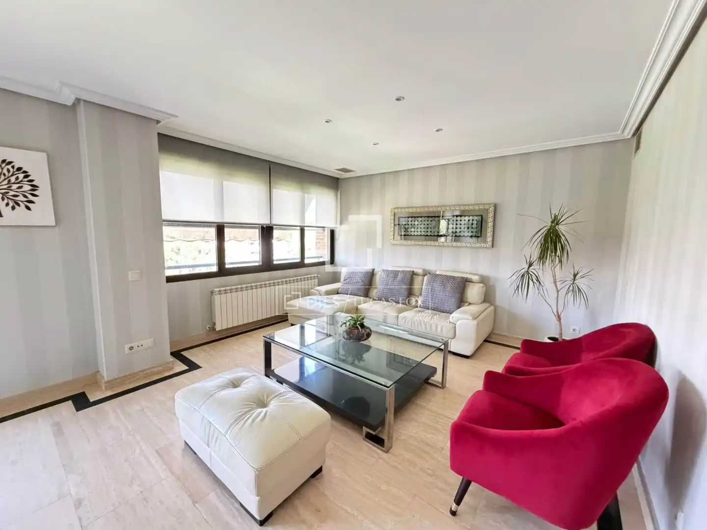 Living room of Flat for rent in Majadahonda  with Air Conditioner, Heating and Private garden
