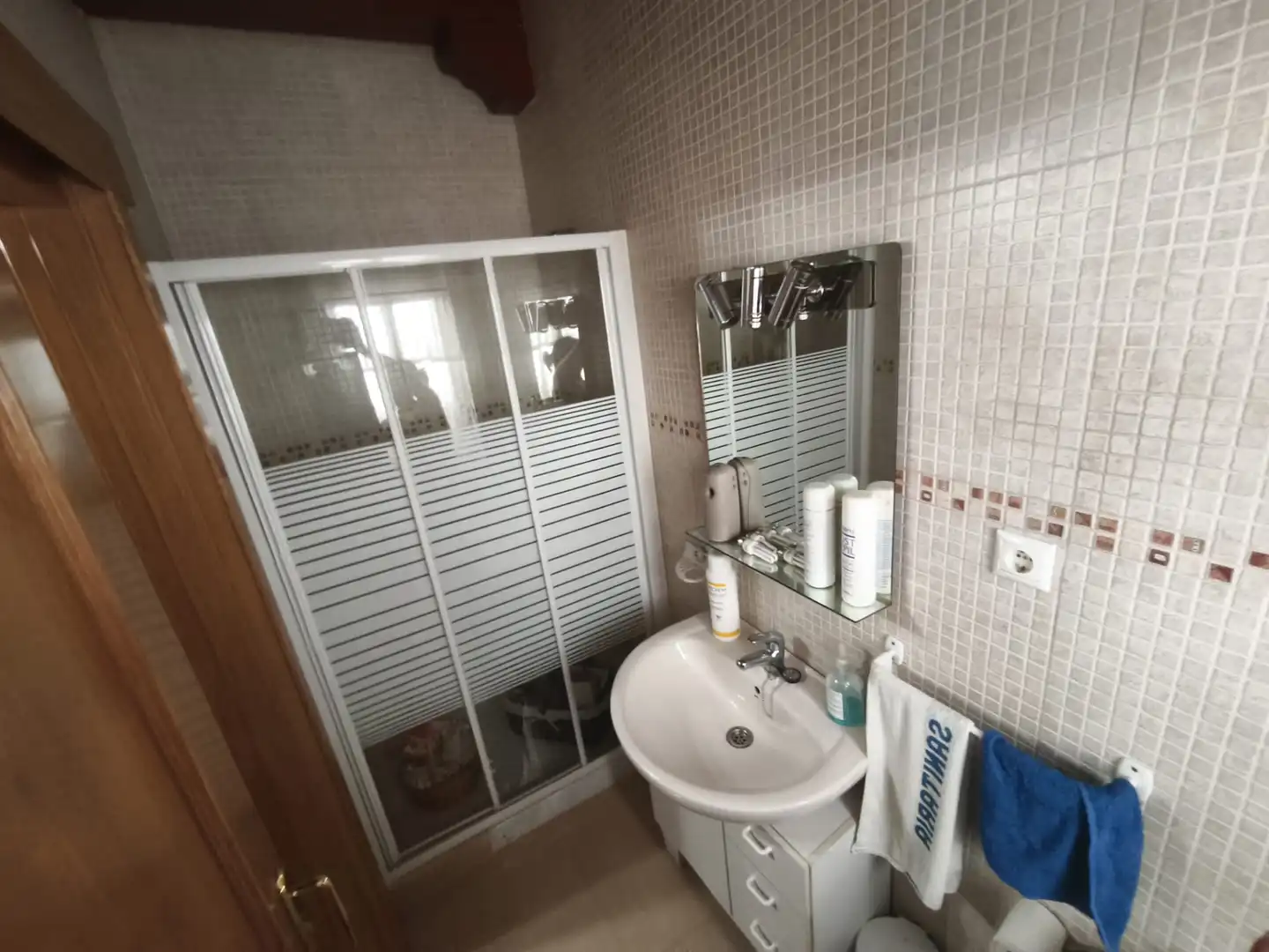 Bany de Casa o xalet en venda en El Campello amb Aire condicionat, Jardí privat i Terrassa