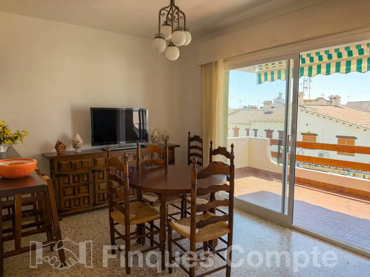 Sala d'estar de Apartament en venda en Roda de Berà amb Terrassa i Moblat
