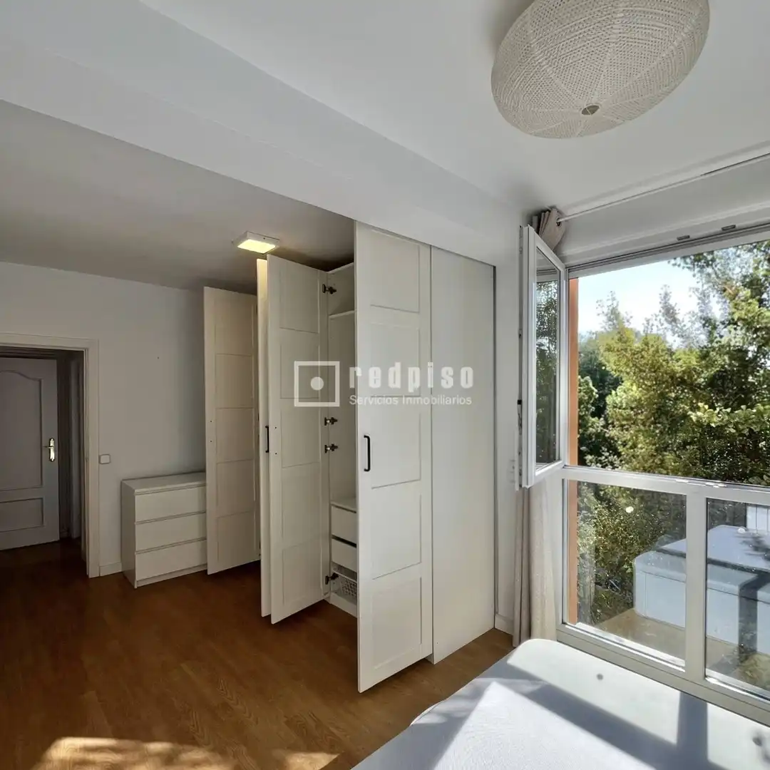 Habitación de Piso de alquiler en Madrid con Aire acondicionado, Calefacción y Amueblado