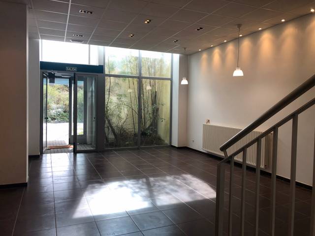 Oficina en Alquiler en Avenida Niceto Alcalá-Zamora en Vilaboa Sur