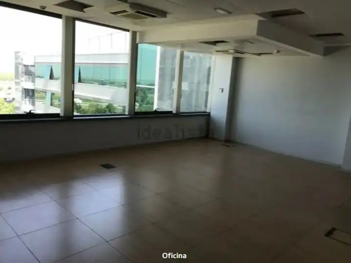 Büro zur Miete in Granada mit Klimaanlage und Heizung
