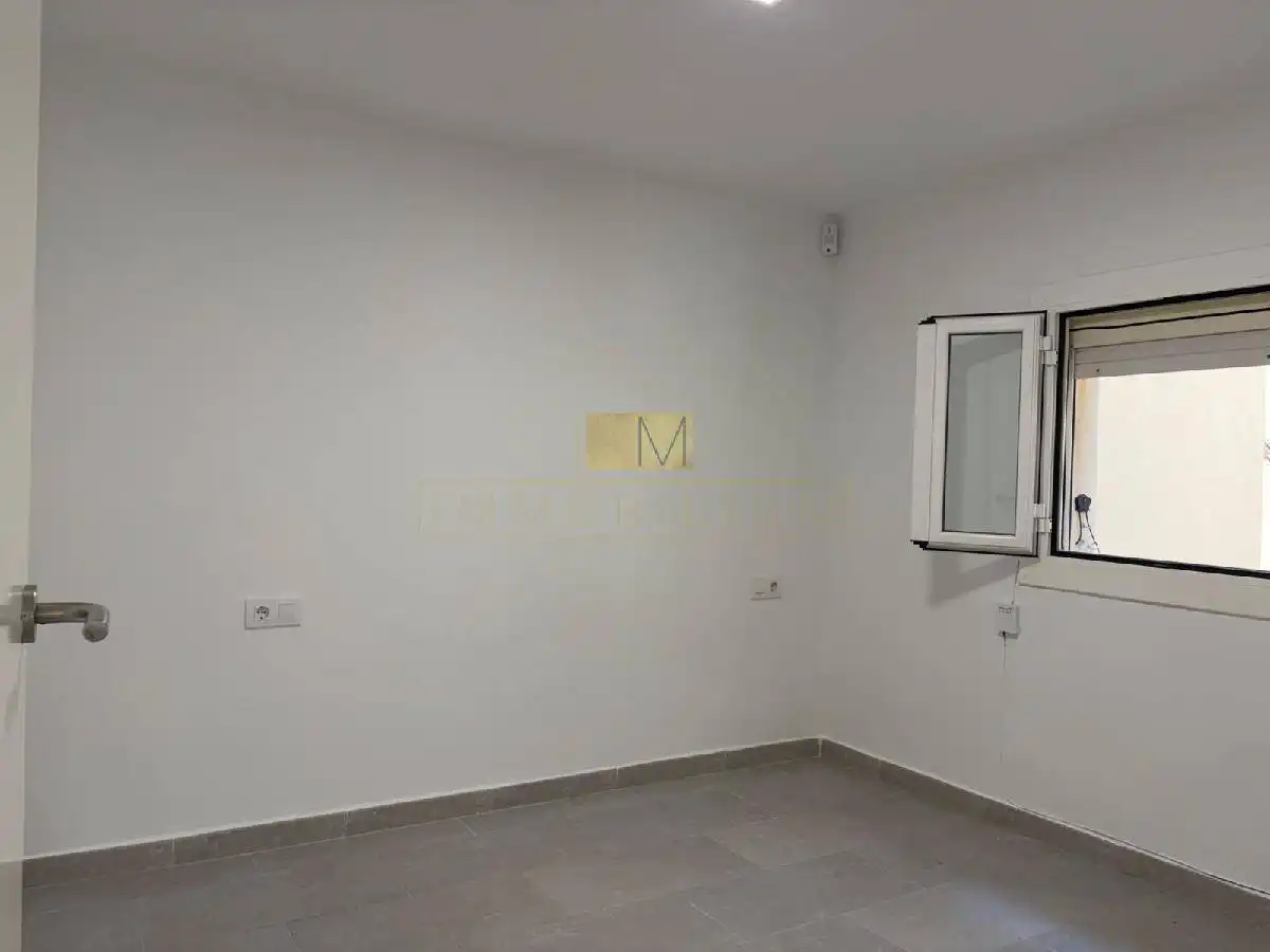 Flat for sale in Vilanova i la Geltrú  with Air Conditioner and Balcony