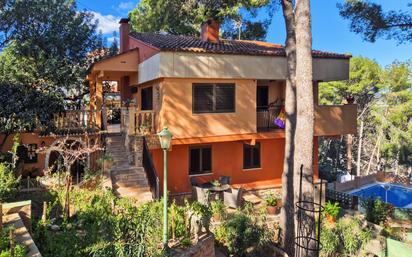 Vista exterior de Casa o xalet en venda en Gilet amb Terrassa, Piscina i Balcó