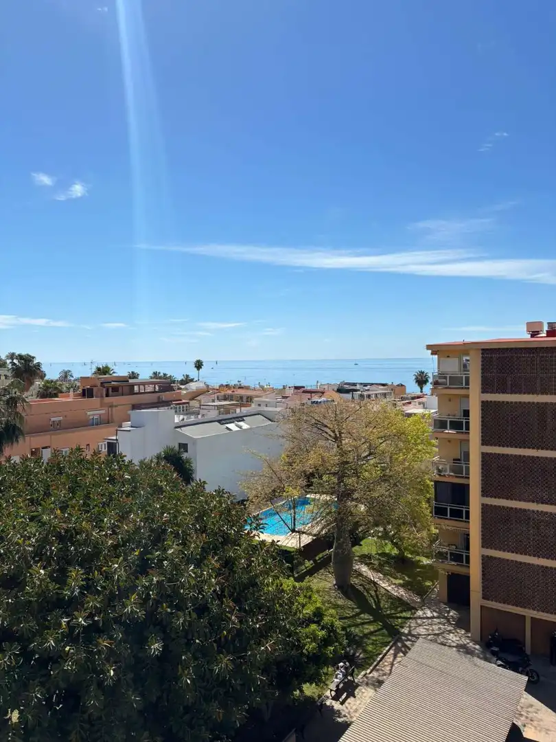 Vista exterior de Ático en venta en Málaga con Aire acondicionado, Terraza y Piscina
